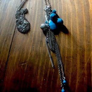 ⭐️3-$20 silver, turquoise bead feather necklace